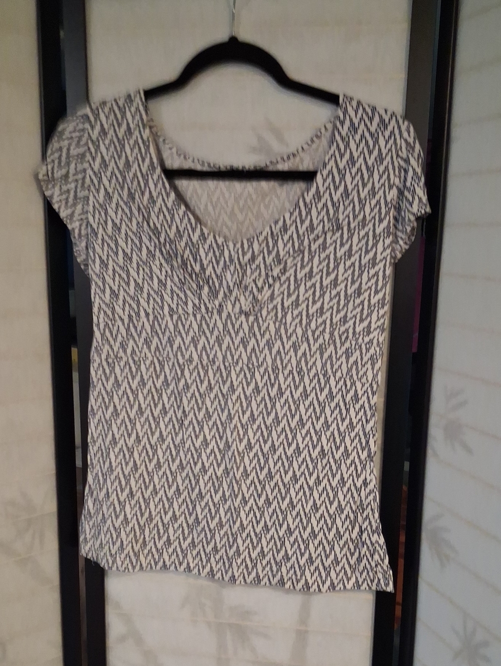 Women’s Short Sleeve Printed Scoop Neck Top - Cream & Black